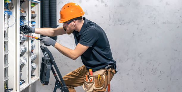 Best Electrician Near Me  in Bloomington, IL
